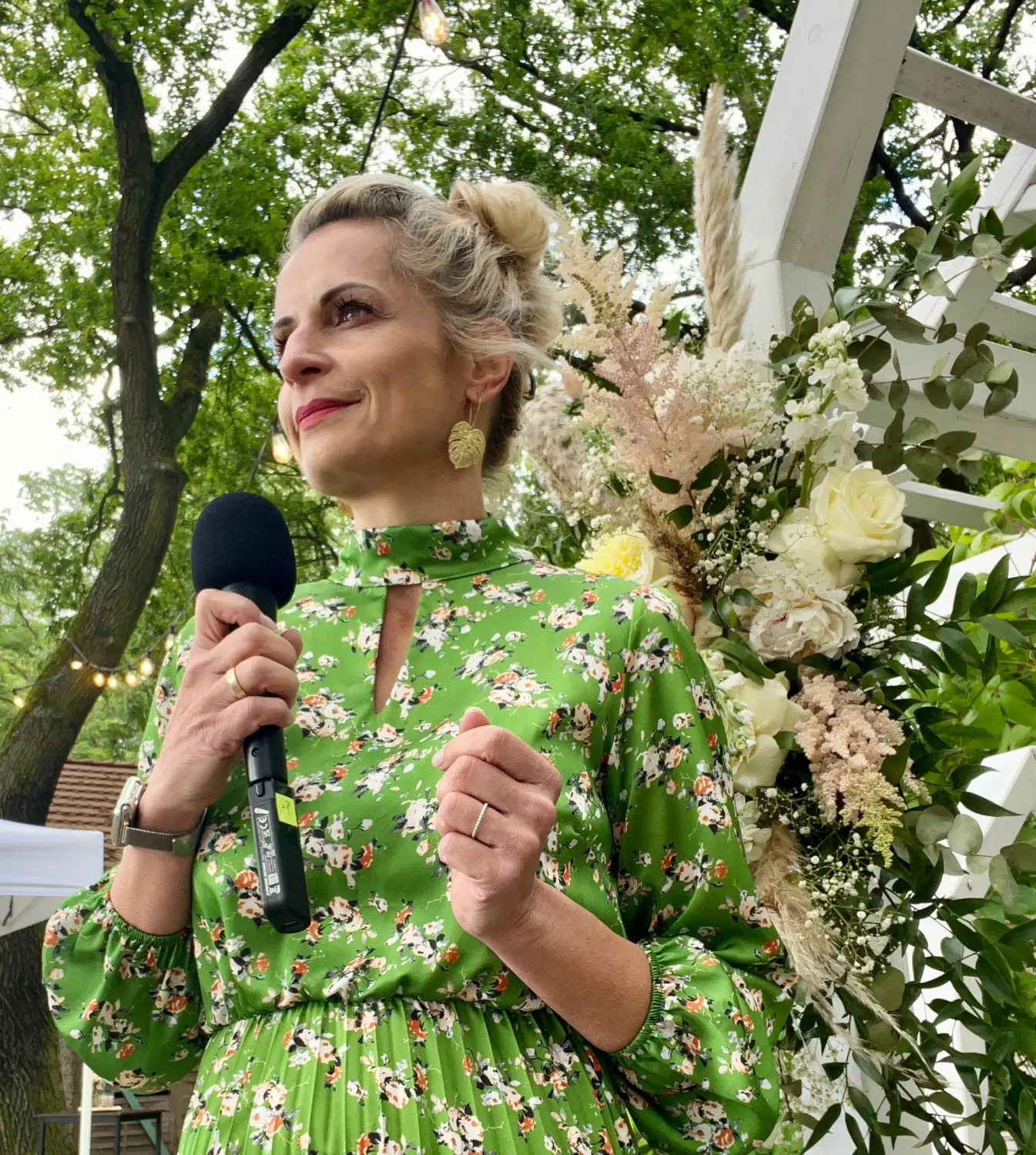Frau von Ein Himmel voll Worte 